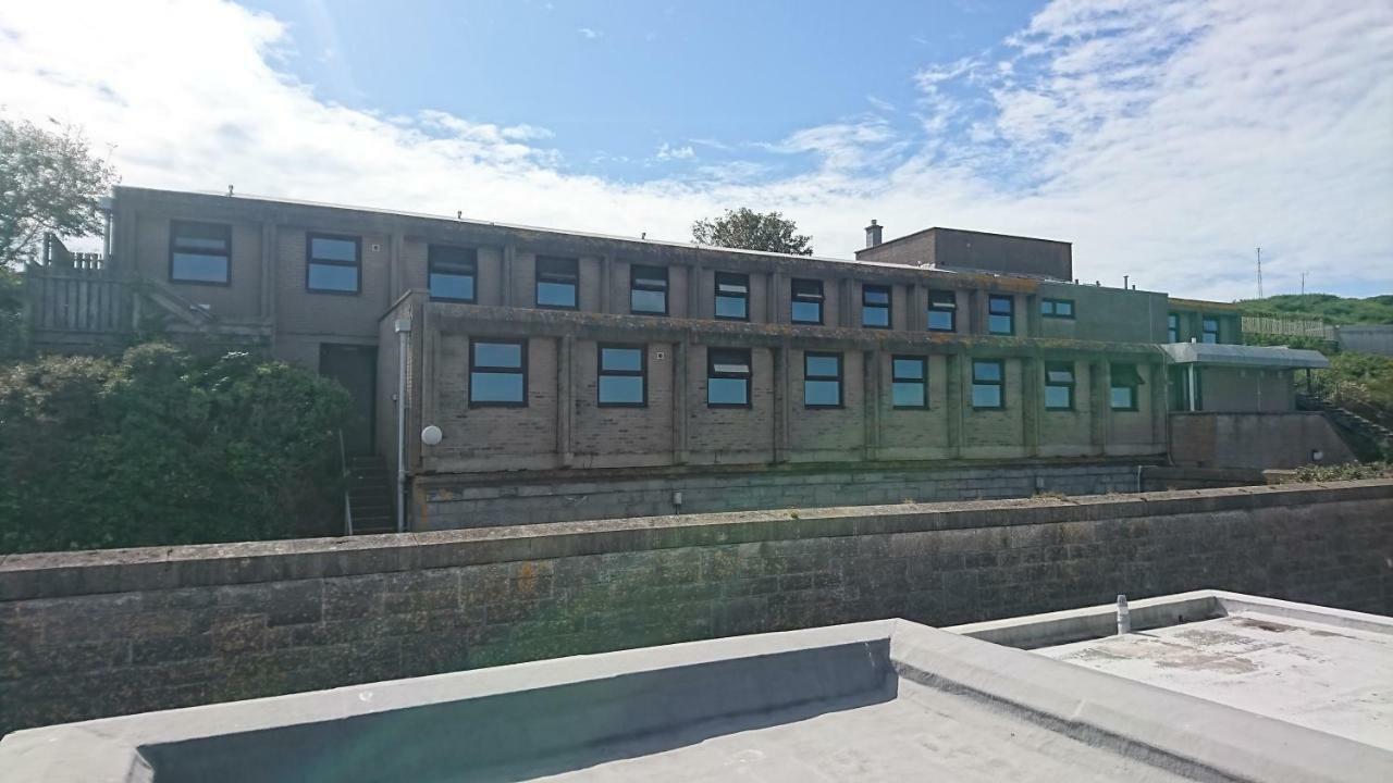 Fsc Dale Fort Hostel Exteriér fotografie